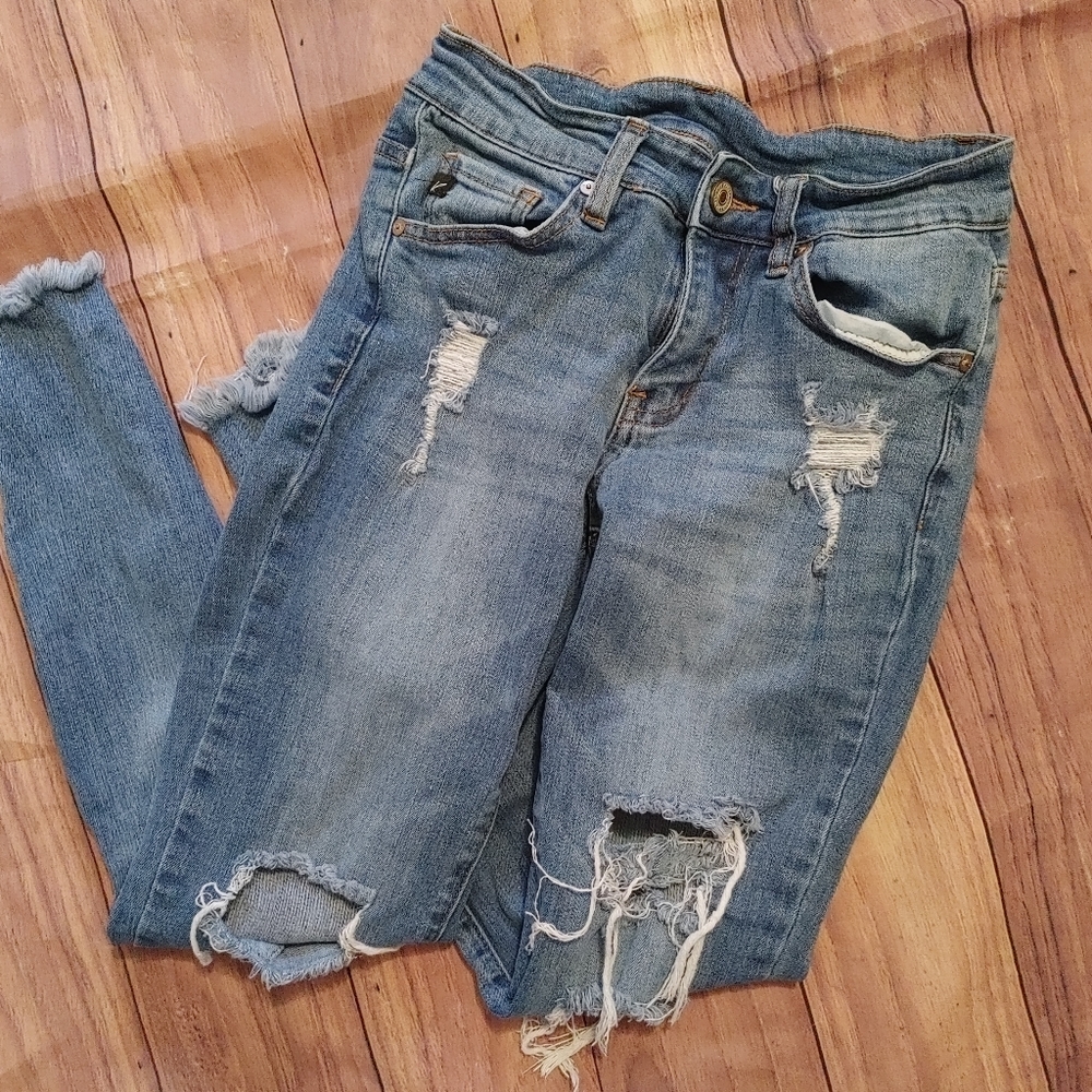 KanCan Distressed Cropped Skinny Jeans Size 3 /25